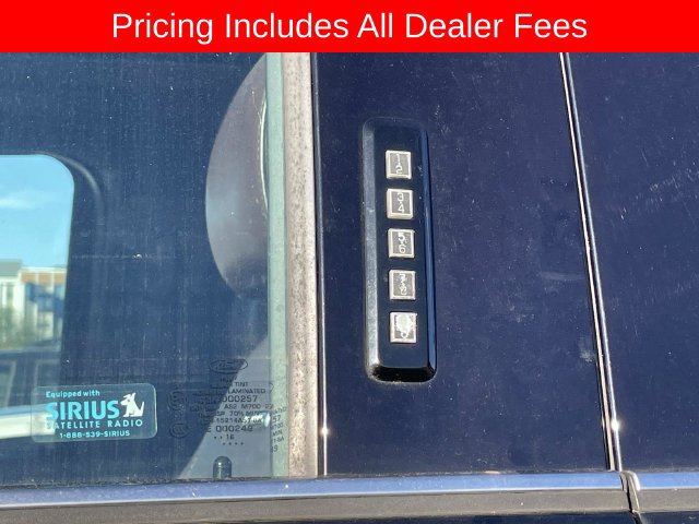 Used 2016 Ford F150 Platinum w/ Equipment Group 701A Luxury AWD/4WD image 4