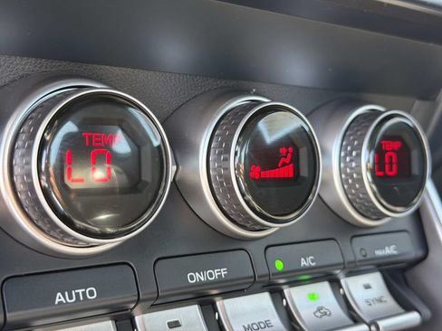 Used 2022 Toyota GR86 Premium RWD image 19