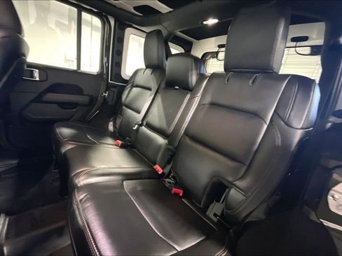 Used 2023 Jeep Wrangler Unlimited Rubicon 392 w/ Trailer Tow Package AWD/4WD image 32