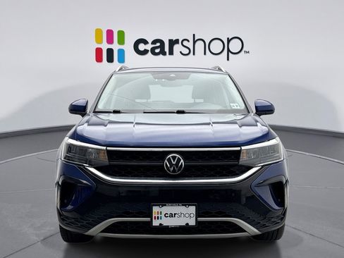 Used 2023 Volkswagen Taos SE w/ Panoramic Sunroof Package image 8