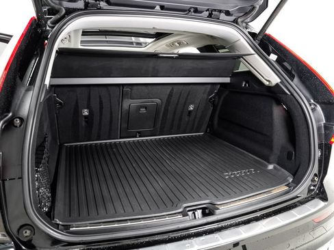 Used 2023 Volvo XC60 B5 Ultimate w/ Climate Package AWD/4WD image 25