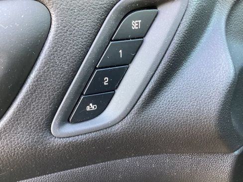 Used 2023 GMC Acadia SLT w/ Technology Package AWD/4WD image 27
