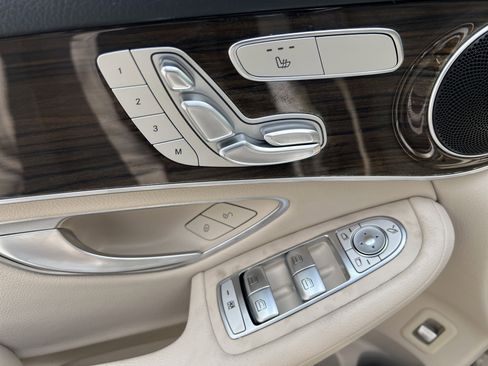 Used 2021 Mercedes-Benz GLC 300 image 22