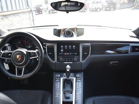 Used 2017 Porsche Macan AWD/4WD image 25
