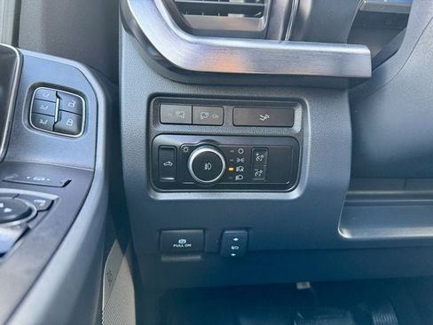 Used 2023 Ford F350 Lariat w/ Chrome Package image 24