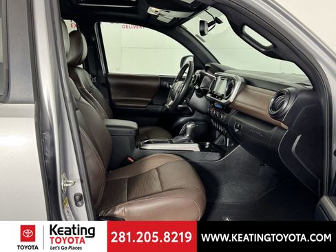 Certified 2016 Toyota Tacoma Limited image 23
