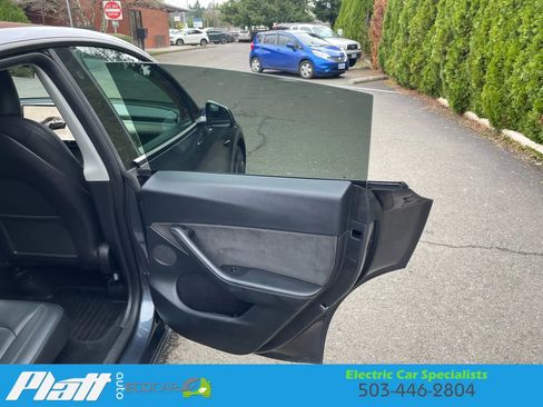 Used 2022 Tesla Model Y Performance image 45