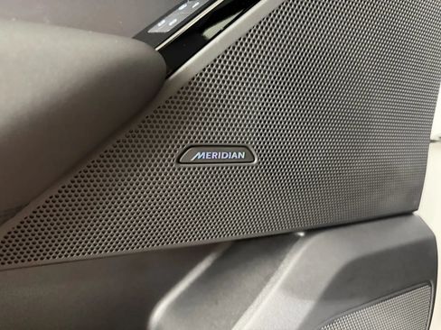 Used 2026 Land Rover Range Rover Velar S AWD/4WD image 19