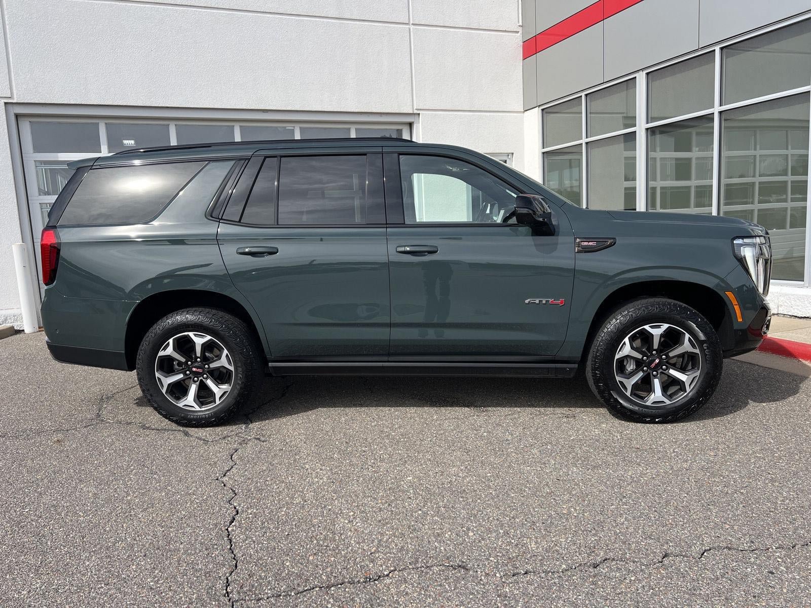 Used 2026 GMC Yukon AT4 Ultimate w/ LPO, Floor Liner Package AWD/4WD image 9