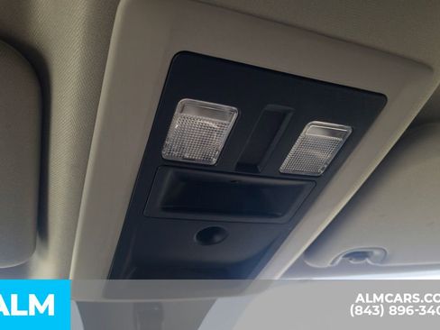 Used 2024 RAM 1500 Classic SLT image 17