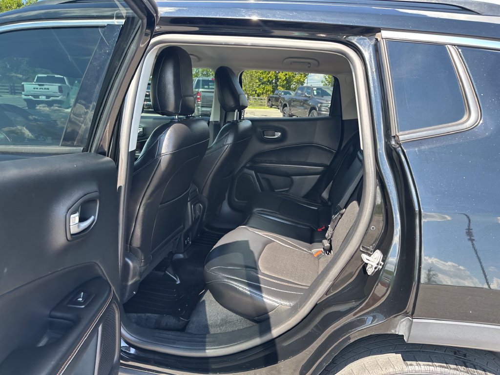 Used 2018 Jeep Compass Latitude w/ Popular Equipment Group AWD/4WD image 14