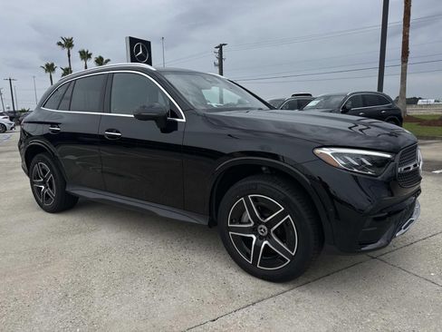 Used 2026 Mercedes-Benz GLC 300 image 3