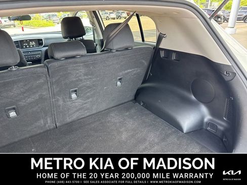 Used 2022 Kia Sportage LX AWD/4WD image 31