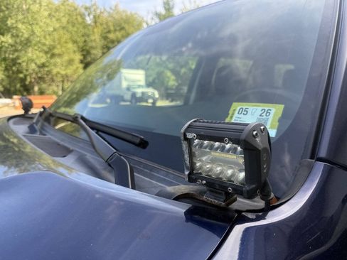 Used 2015 Toyota 4Runner SR5 AWD/4WD image 17