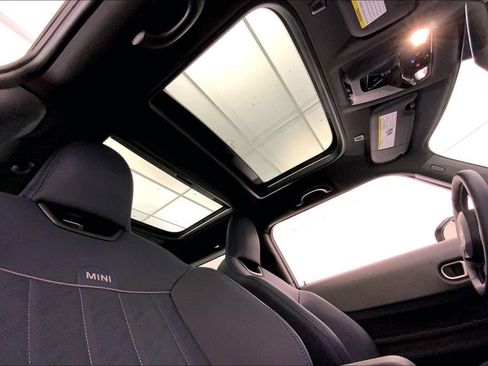 Used 2025 MINI Cooper S image 26