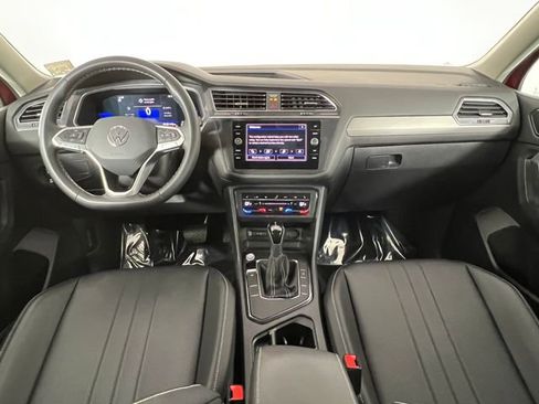 Used 2022 Volkswagen Tiguan SE image 27