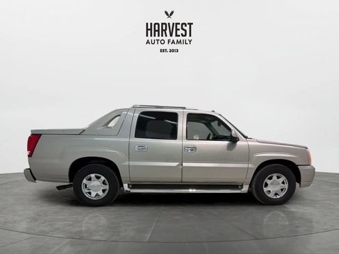 Used 2005 Cadillac Escalade EXT image 8