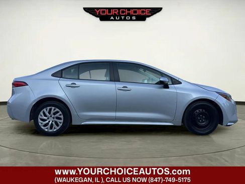 Used 2023 Toyota Corolla LE FWD image 6