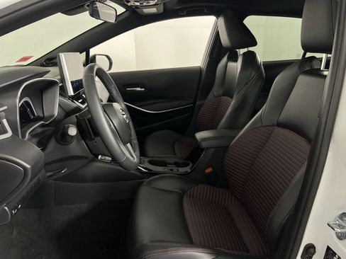 Used 2025 Toyota Corolla XSE image 24