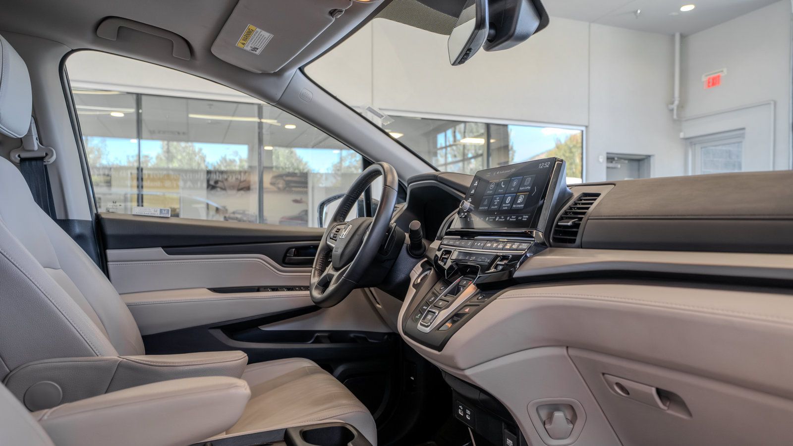 Used 2025 Honda Odyssey EX-L image 17