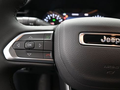 New 2026 Jeep Compass Latitude image 28