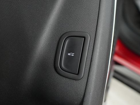 Used 2024 Chevrolet Traverse RS w/ LPO, Floor Liner Package FWD image 16