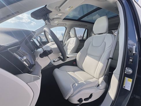 New 2026 Volvo XC90 B6 Ultra w/ Protection Package AWD/4WD image 13