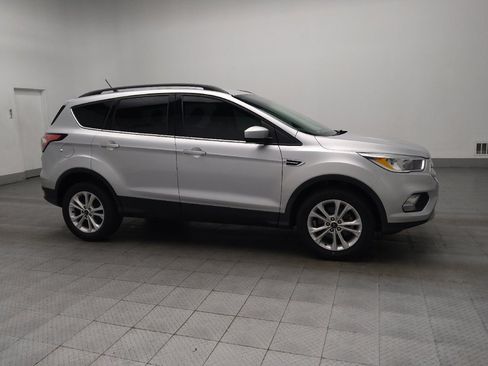 Used 2018 Ford Escape SE w/ SE Sync 3 Package image 11