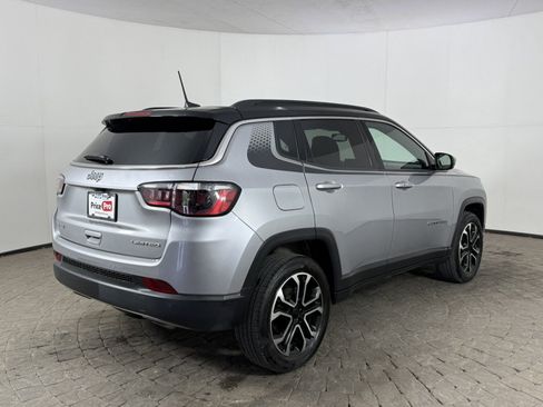 Used 2023 Jeep Compass Limited w/ Mopar Graphics Package AWD/4WD image 9