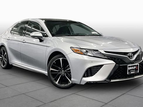 Used 2018 Toyota Camry XSE w/ Driver Assist Package FWD image 2