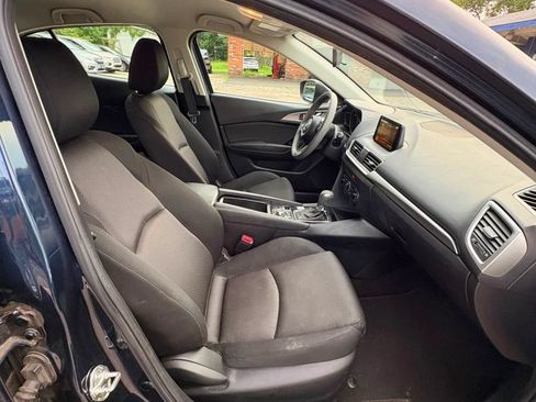 Used 2017 MAZDA MAZDA3 Sport FWD image 10