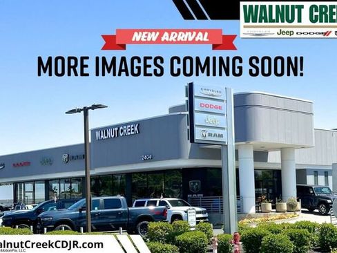Used 2026 Jeep Cherokee Overland w/ Trailer Tow Group AWD/4WD image 1