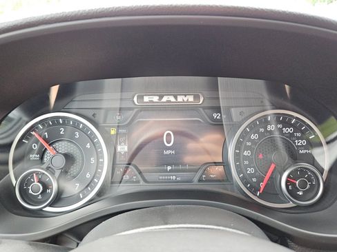 New 2026 RAM 1500 Express AWD/4WD image 23