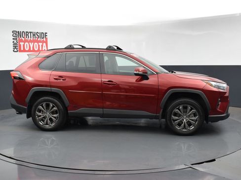 Used 2023 Toyota RAV4 XLE Premium image 5