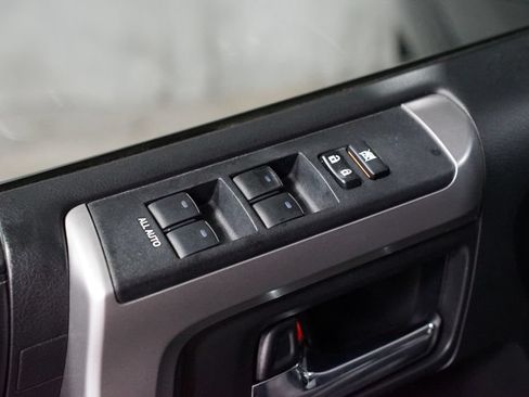 Certified 2017 Toyota 4Runner SR5 AWD/4WD image 30