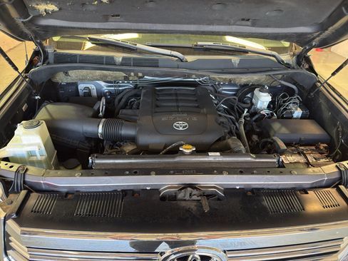 Used 2016 Toyota Tundra SR5 AWD/4WD image 28