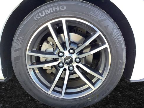 Used 2016 Ford Mustang Premium image 26