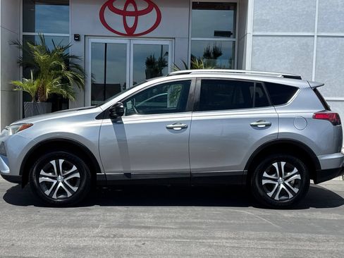 Certified 2017 Toyota RAV4 LE w/ Carpet Mat Package FWD image 9
