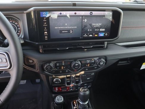 New 2026 Jeep Wrangler Rubicon image 5