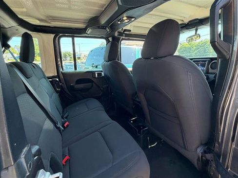 Used 2022 Jeep Wrangler Unlimited Sport AWD/4WD image 7