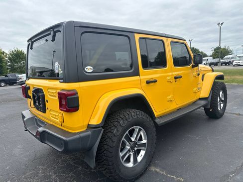 Used 2018 Jeep Wrangler Unlimited Sahara w/ Cold Weather Group AWD/4WD image 4