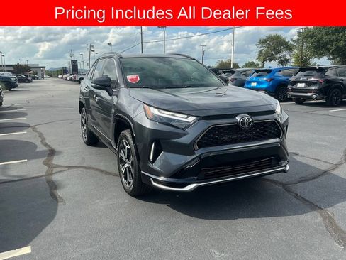 Used 2025 Toyota RAV4 XSE w/ Weather Package AWD/4WD image 6