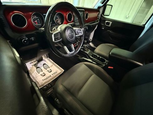 Used 2022 Jeep Wrangler Unlimited Rubicon w/ Xtreme Recon 35" Tire Package AWD/4WD image 16