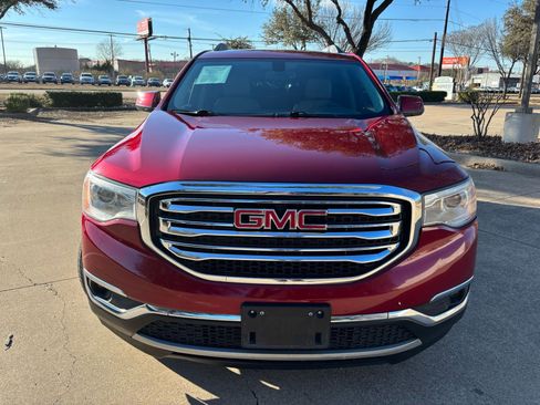 Used 2019 GMC Acadia SLT image 2