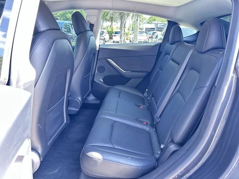 Used 2024 Tesla Model Y 2WD image 15