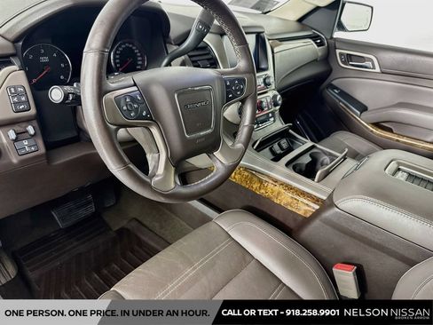Used 2015 GMC Yukon XL Denali w/ Premium Package AWD/4WD image 9