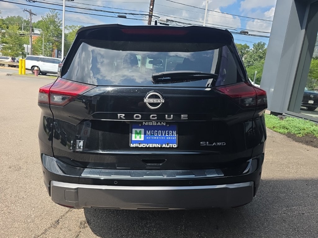 Certified 2025 Nissan Rogue SL AWD/4WD image 5