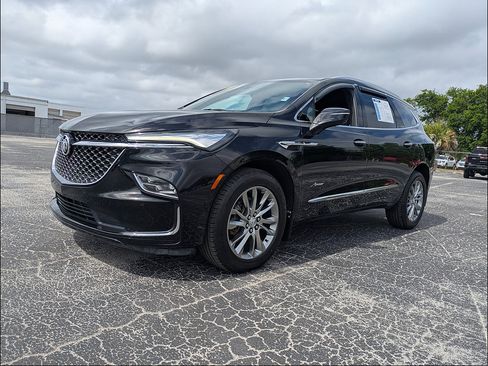 Used 2023 Buick Enclave Avenir AWD/4WD image 8