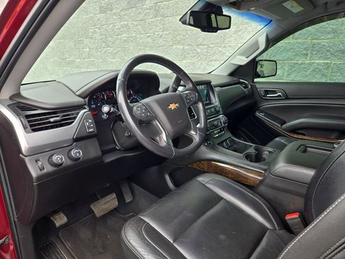 Used 2019 Chevrolet Suburban LT AWD/4WD image 15