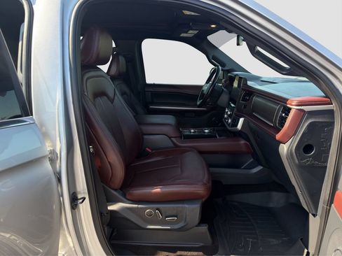 Used 2022 Ford Expedition Limited AWD/4WD image 27
